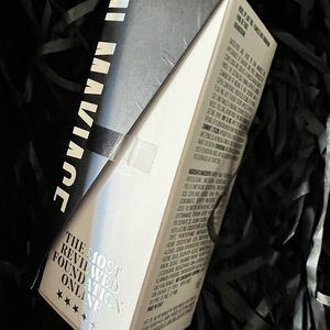 IL MAKIAGE 105 Woke Up Like This Foundation NIB New in box